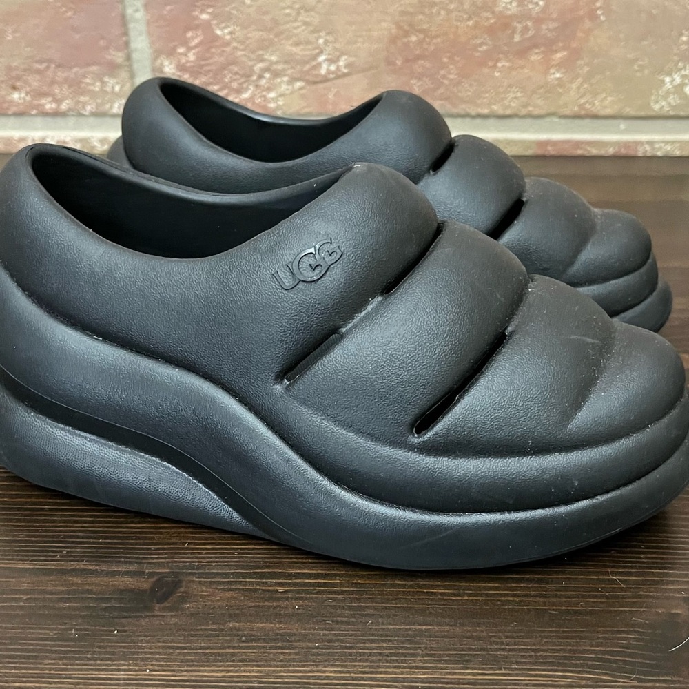 UGG Women K Sport Yeah Clog  Slip On Slides Shoe Sz 6 Black